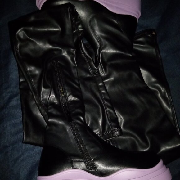 CAN YOU STAND IT ? THIGH HIGH PERIWINKLE FLATFORM  W/ 4 WAY STRETCH BRAND NEW !! - Picture 5 of 5